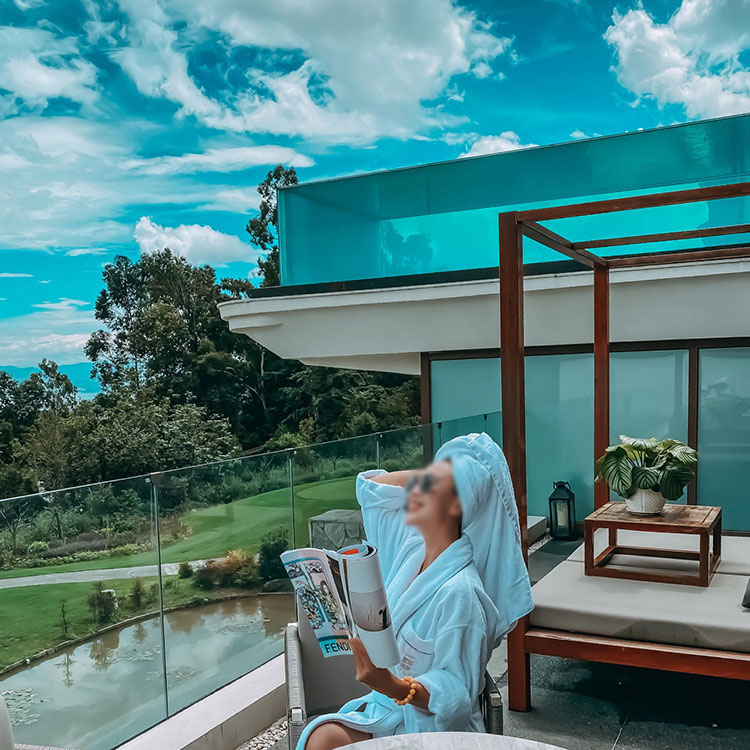 Piscina de acrílico de montaña al aire libre